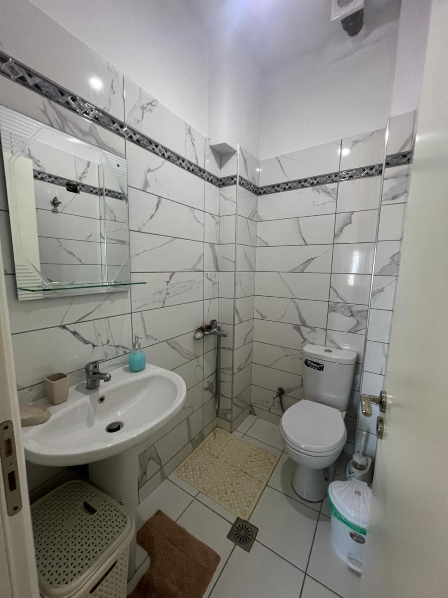 Apartments Eri Sarandë Exterior foto